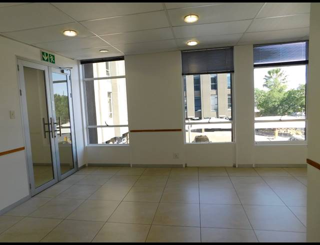 193M² OFFICE TO LET IN ROSEBANK
